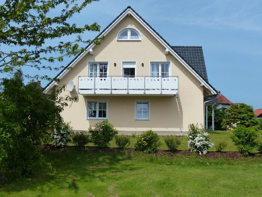 Ferienwohnung Gaestehaus Heuer Baabe Exterior foto