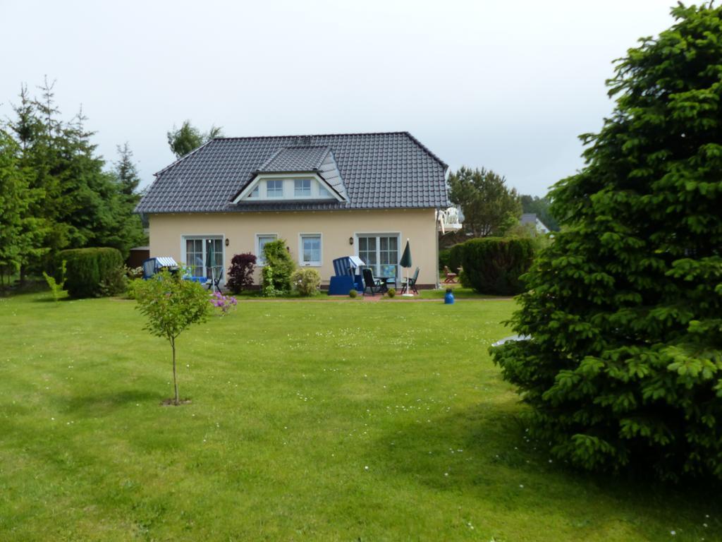 Ferienwohnung Gaestehaus Heuer Baabe Exterior foto